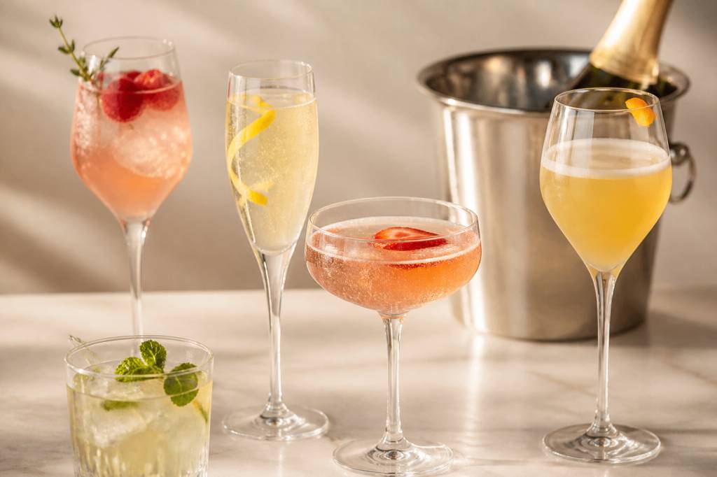 Cocktails with champagne : recettes élégantes et idées rafraîchissantes