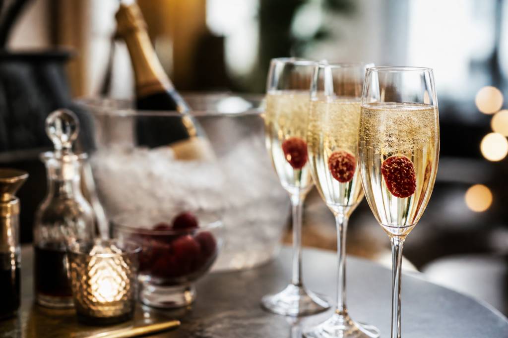 Cocktails avec champagne : recettes élégantes et idées festives