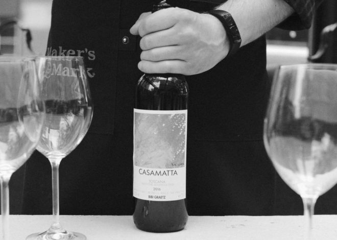 Tire-bouchon sommelier : les secrets de cet outil emblématique des professionnels du vin