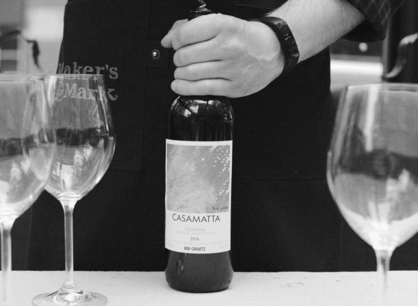 Tire-bouchon sommelier : les secrets de cet outil emblématique des professionnels du vin